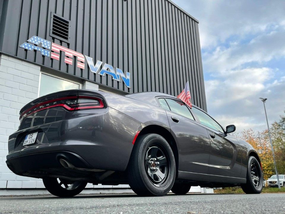Fahrzeugabbildung Dodge Charger 5.7 HEMI V8 Zivil Police 81.000 KM