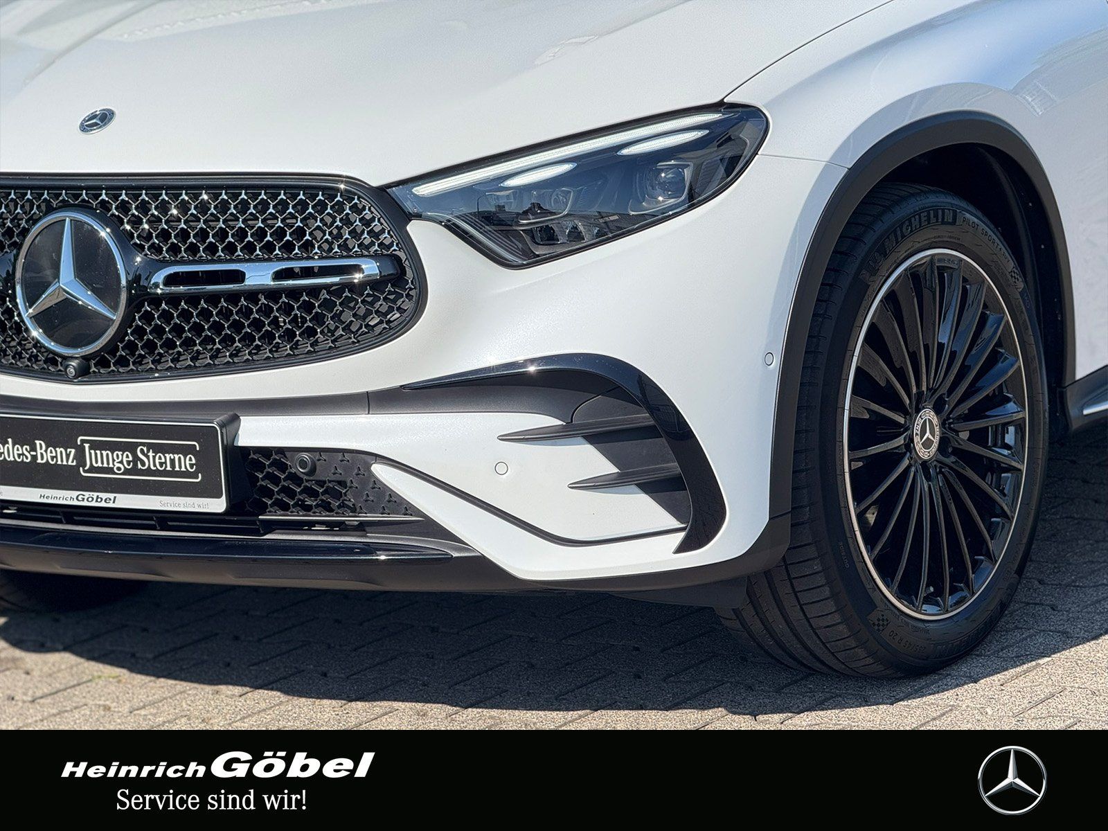 Fahrzeugabbildung Mercedes-Benz GLC 300 AMG*FULL*HEAD-UP*BURMESTER*AHK*SITZKLIMA