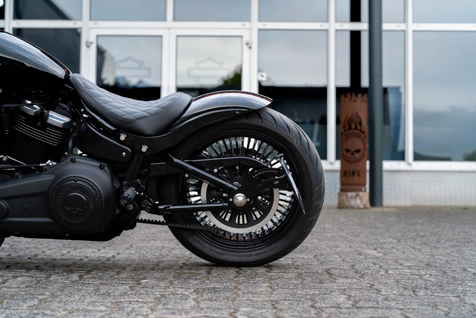 Fahrzeugabbildung Harley-Davidson FXBB STREET BOB SOFTAIL - MCJ - BIG SPOKE -