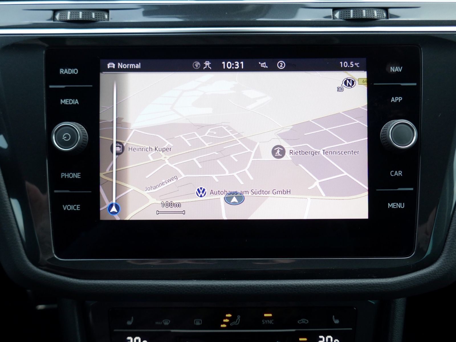 Fahrzeugabbildung Volkswagen Tiguan MOVE 1.5 TSI DSG | LED AHK RFK ACC