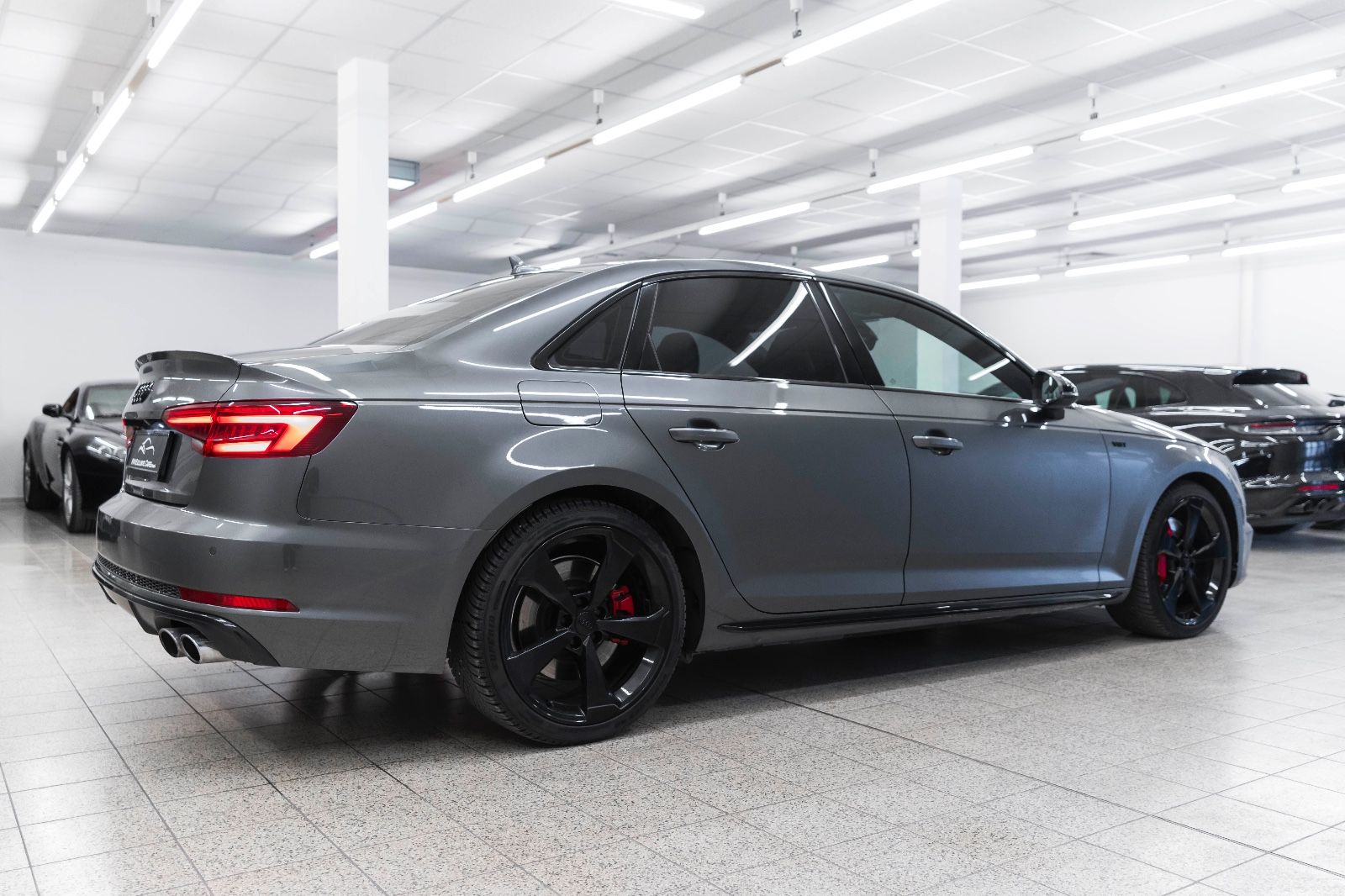 Fahrzeugabbildung Audi S4 3.0TFSI Quattro B&O KAM LED CARPLAY MASSAGE