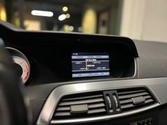 MERCEDES-BENZ C 220 T CDI / DESIGNO / HARMAN KARDON/ AUTOM./ MERCEDES-BENZ C 220 T CDI / DESIGNO / HARMAN KARDON/ AUTOM./