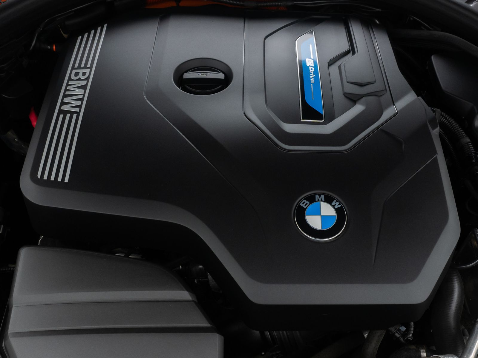 Fahrzeugabbildung BMW 330e Luxury Line Laser DAB 360°HUD Leder Komfort