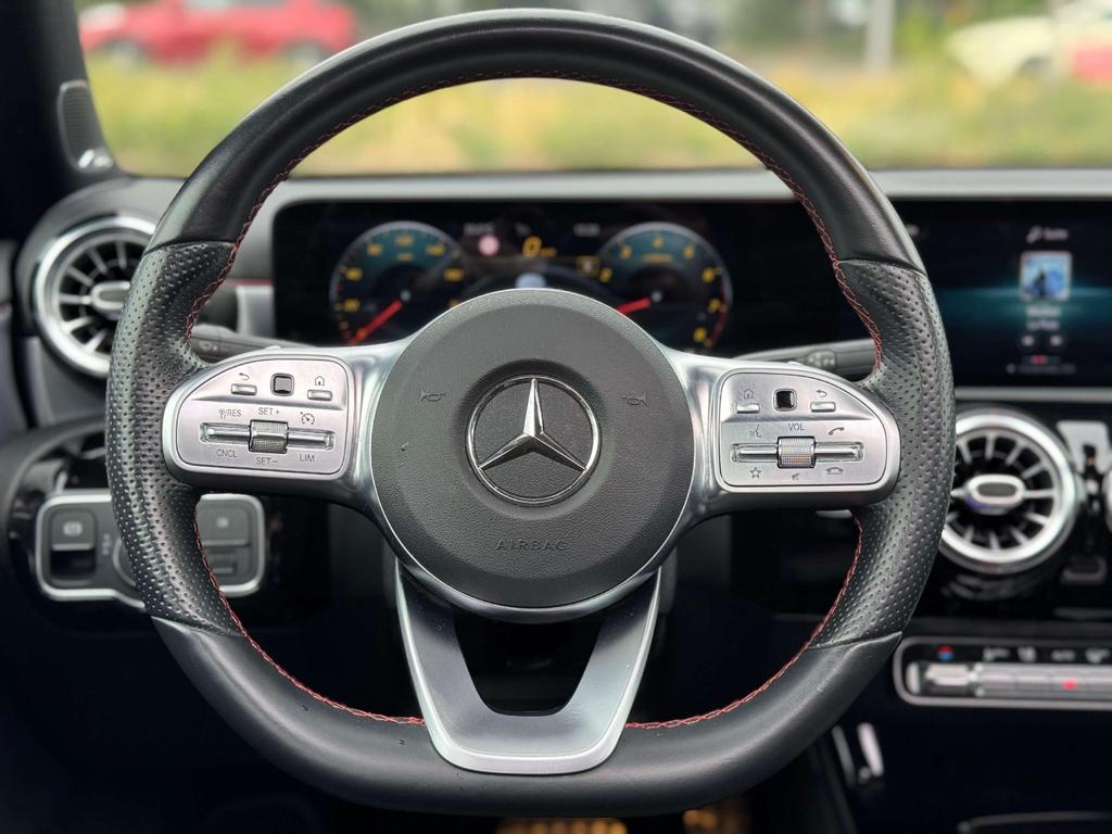 Mercedes-Benz A 220