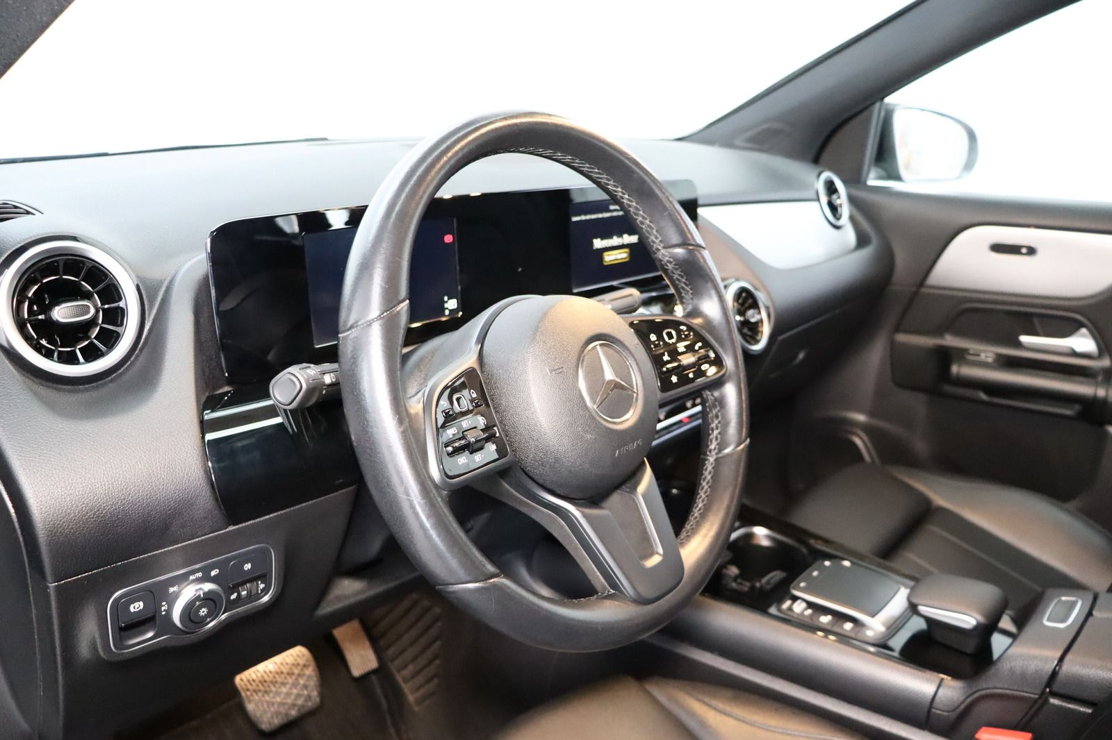 Fahrzeugabbildung Mercedes-Benz GLA 200 d * Leder * SHZ * AHK