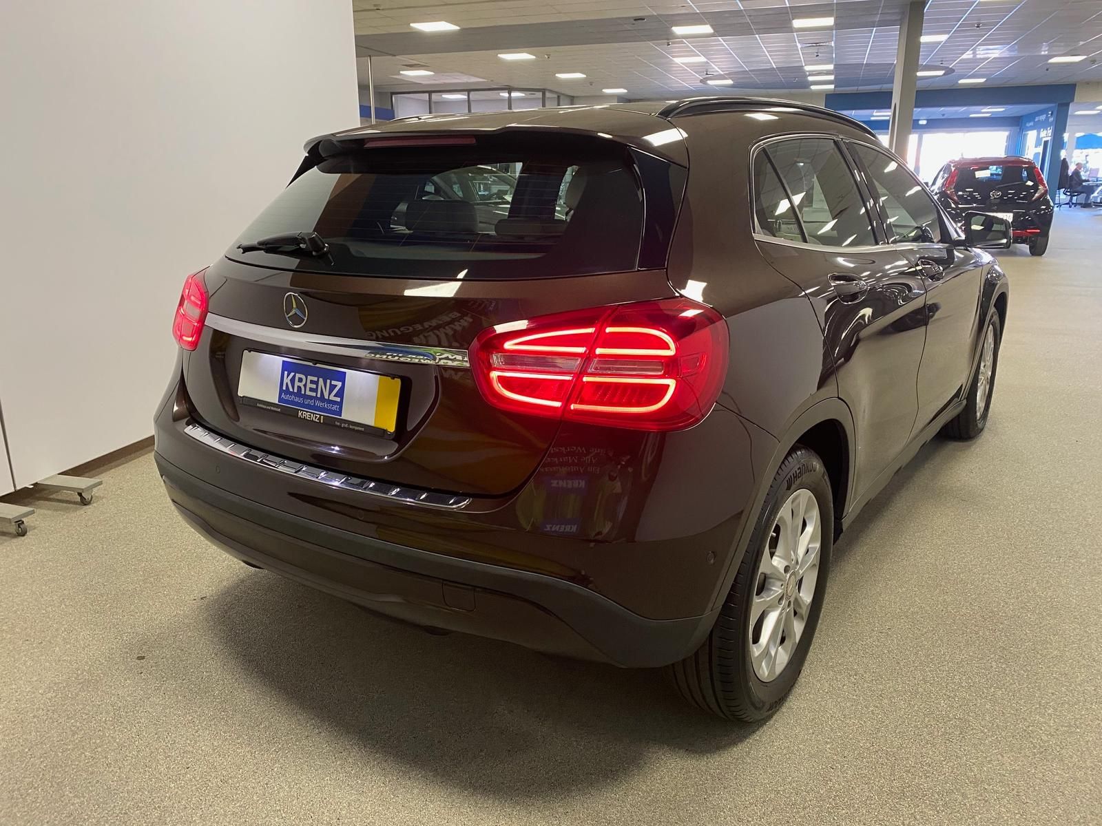 Fahrzeugabbildung Mercedes-Benz GLA 200 2.1 CDI KAT GLA 200 CDI / d (156.908) NA