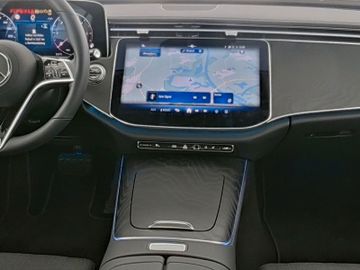 Mercedes E 220 - 8