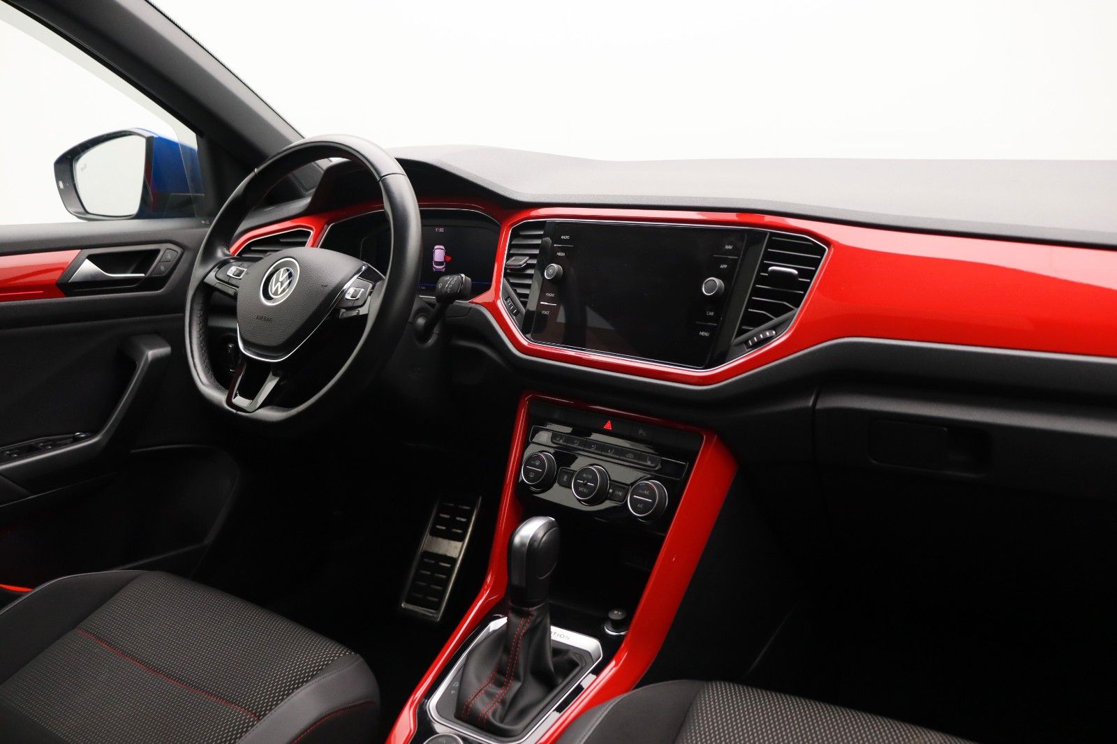 Fahrzeugabbildung Volkswagen T-Roc Sport 4M DCC ACC Panorama Kamera Standhz
