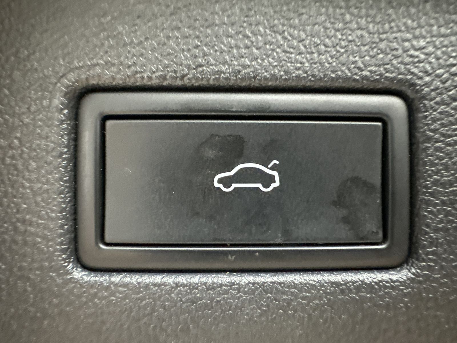 Fahrzeugabbildung Volkswagen Tiguan Allspace R-Line 4M NAV+LED+PANO+AHK+360°