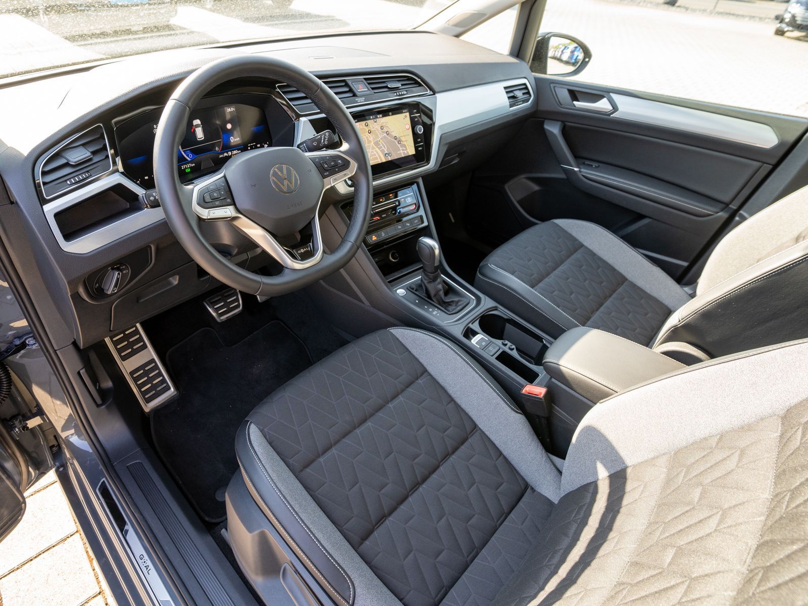 Volkswagen Touran - Bild 12