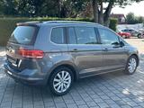 Volkswagen Touran 1.8 TSI DSG Highline BMT Highline - VW Touran von privat