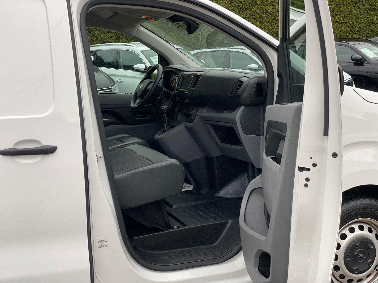 OPEL Vivaro, 2020, Diesel, 122 PS