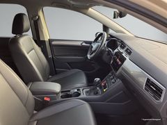 VW Touran 2.0 TDI Trendline Taxi DSG 7-Sitz Nav Shz VW Touran 2.0 TDI Trendline Taxi DSG 7-Sitz Nav Shz