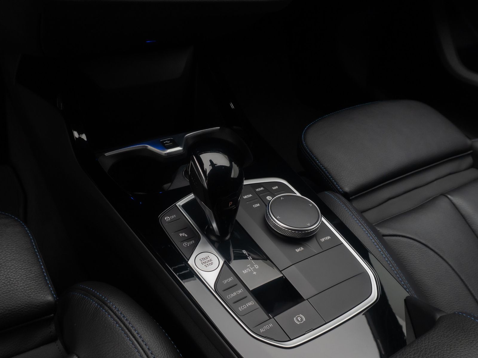 Fahrzeugabbildung BMW 120i M Sport HiFi Fernlich DAB Lenkradhzg 18Zoll