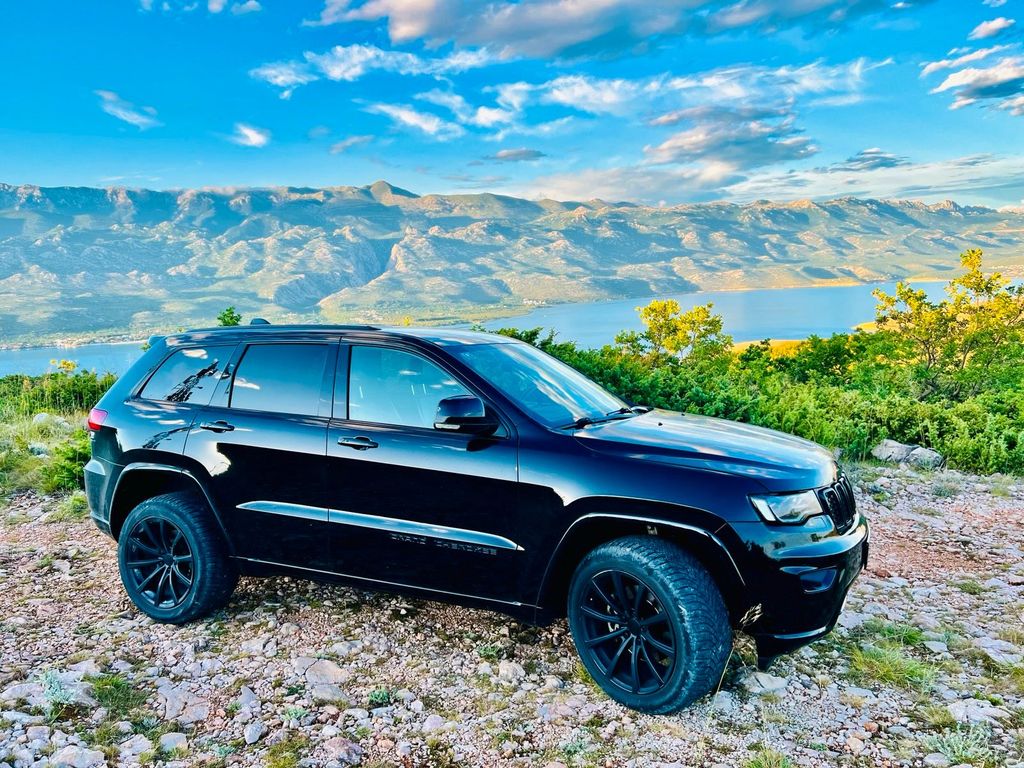 Image of Jeep Grand Cherokee