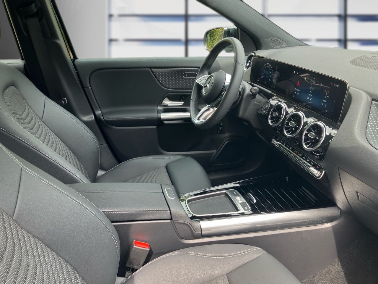 Fahrzeugabbildung Mercedes-Benz GLA 200 d PROGRESSIVE+AHK+MULTIB.+KAMERA+ALARMA.