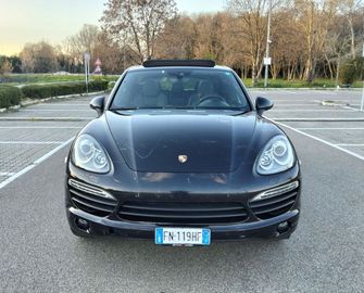 Porsche Cayenne - 2
