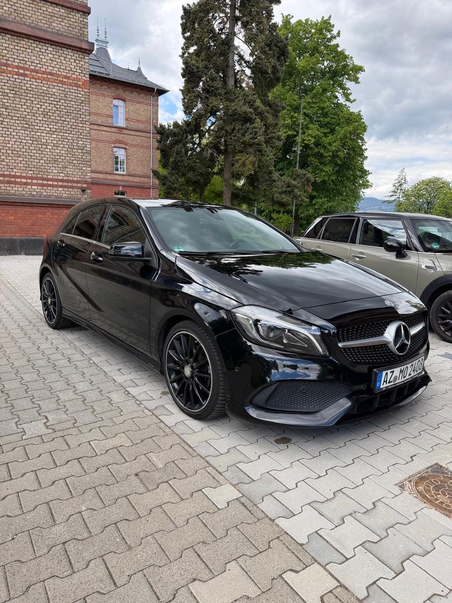 MERCEDES-BENZ A 180 AMG Line AMG Line