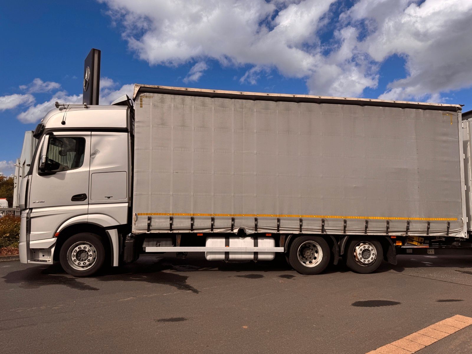 Fahrzeugabbildung Mercedes-Benz Actros 2545LnR 6x2 Retarder BigSpace PPC