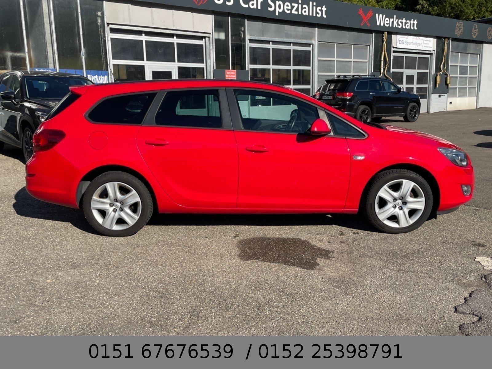 Opel Astra 2011 — photo 8