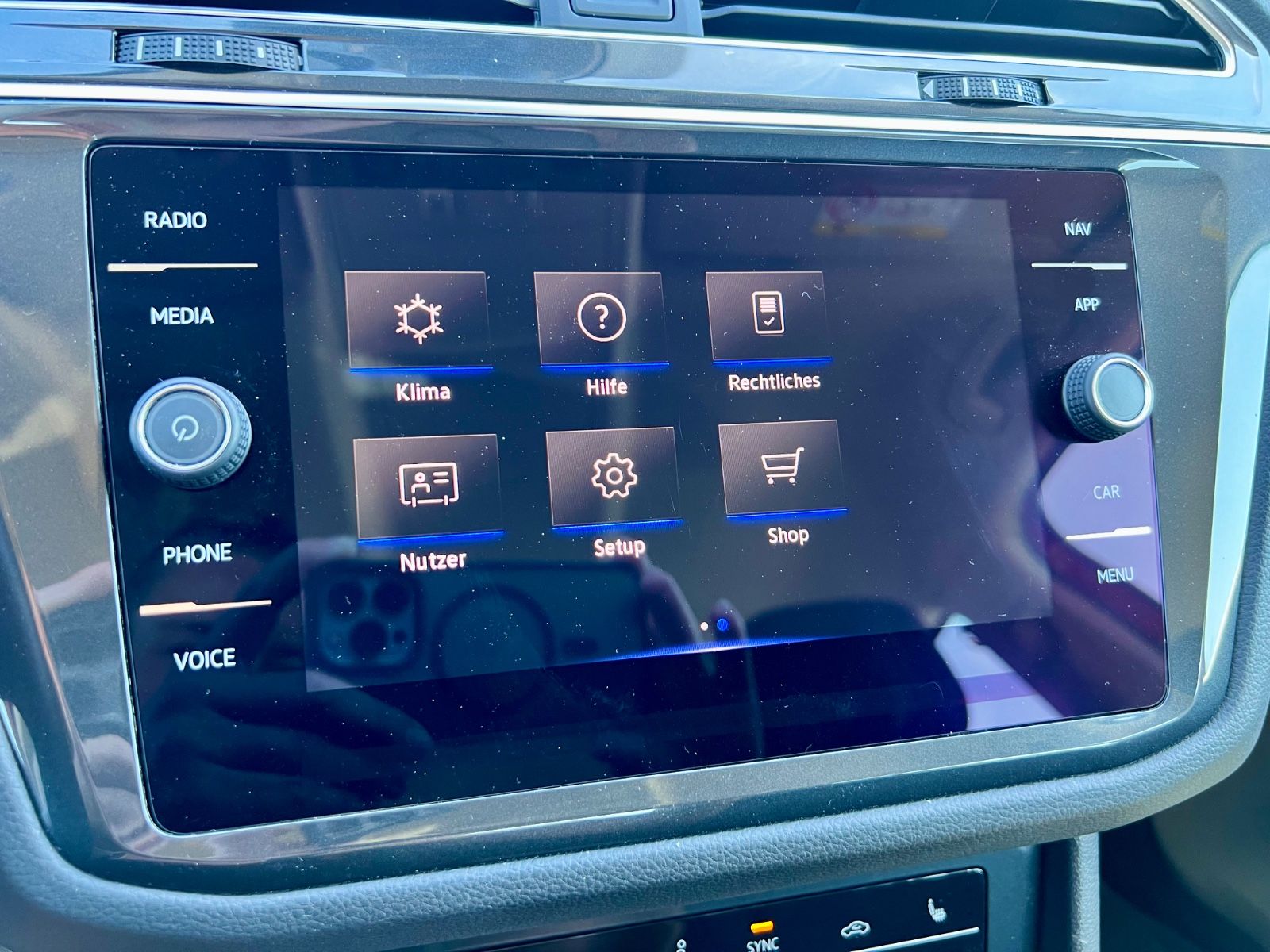 VW Tiguan 2.0 TDI Elegance 4Motion NAVI CAM SHZ