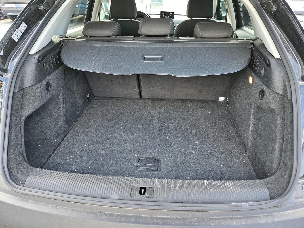 Fahrzeugabbildung Audi Q3 basis