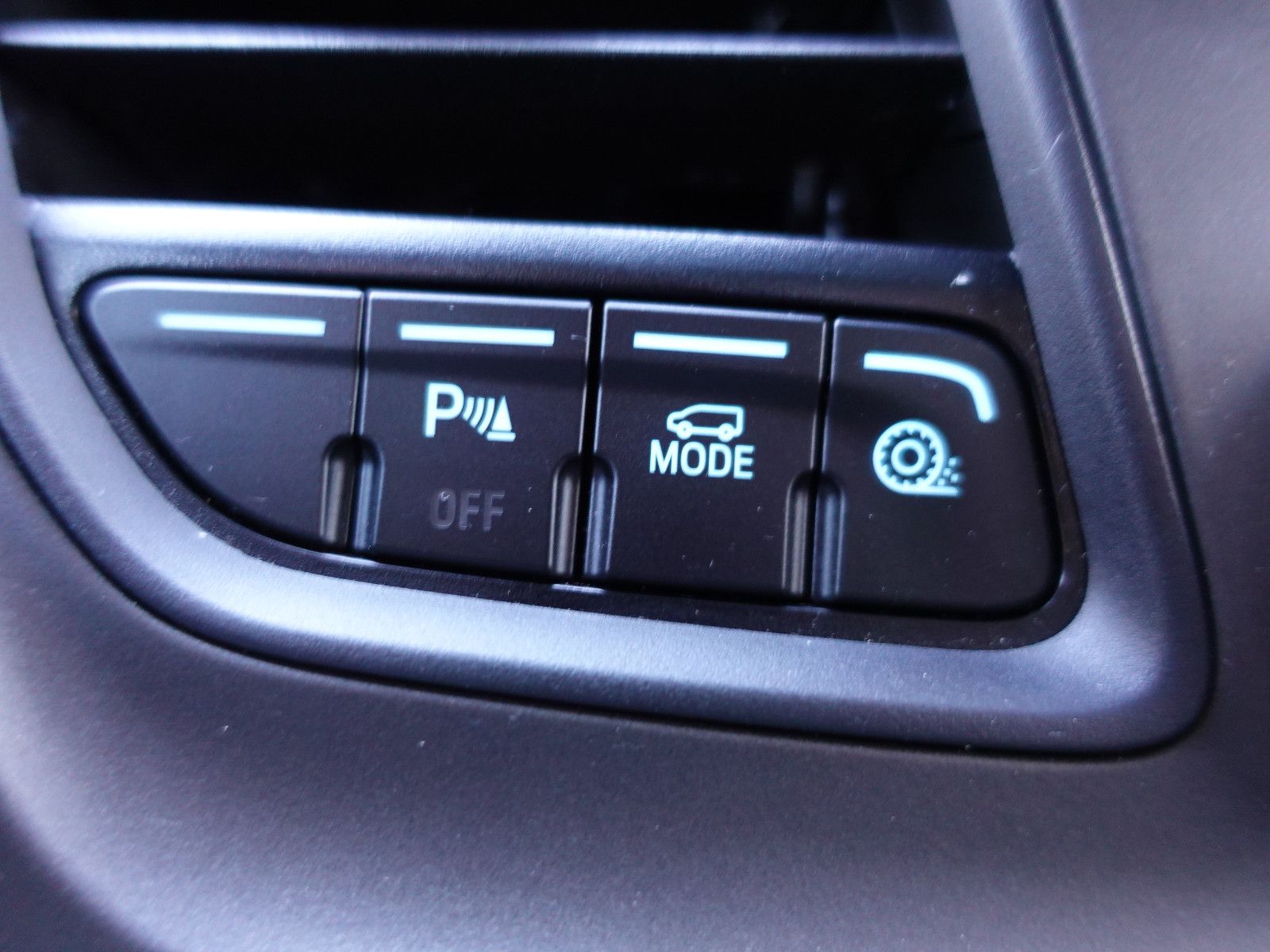 Fahrzeugabbildung Ford Transit Custom Kombi L2,9Sitze,Kamera,Trittbrett