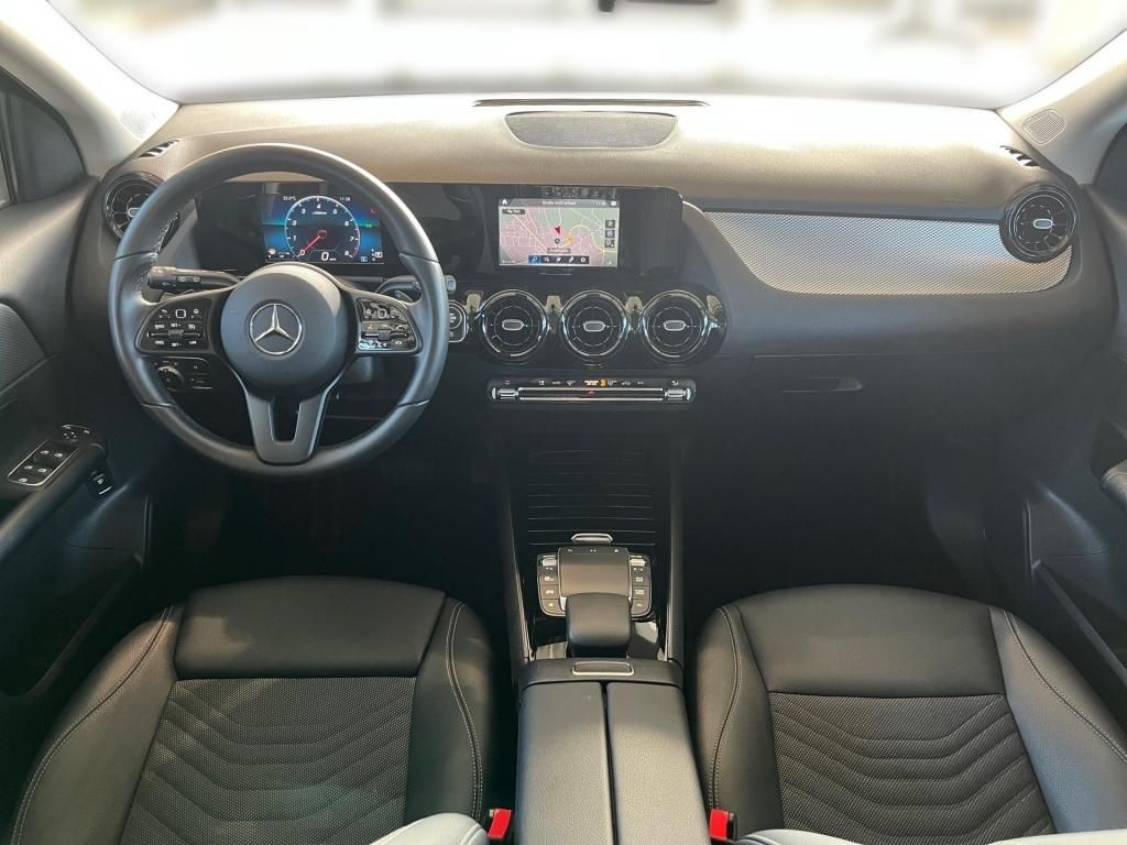 Fahrzeugabbildung Mercedes-Benz GLA 200 AUT KlimaA LED LM Navi PDC ParkAss SHZ