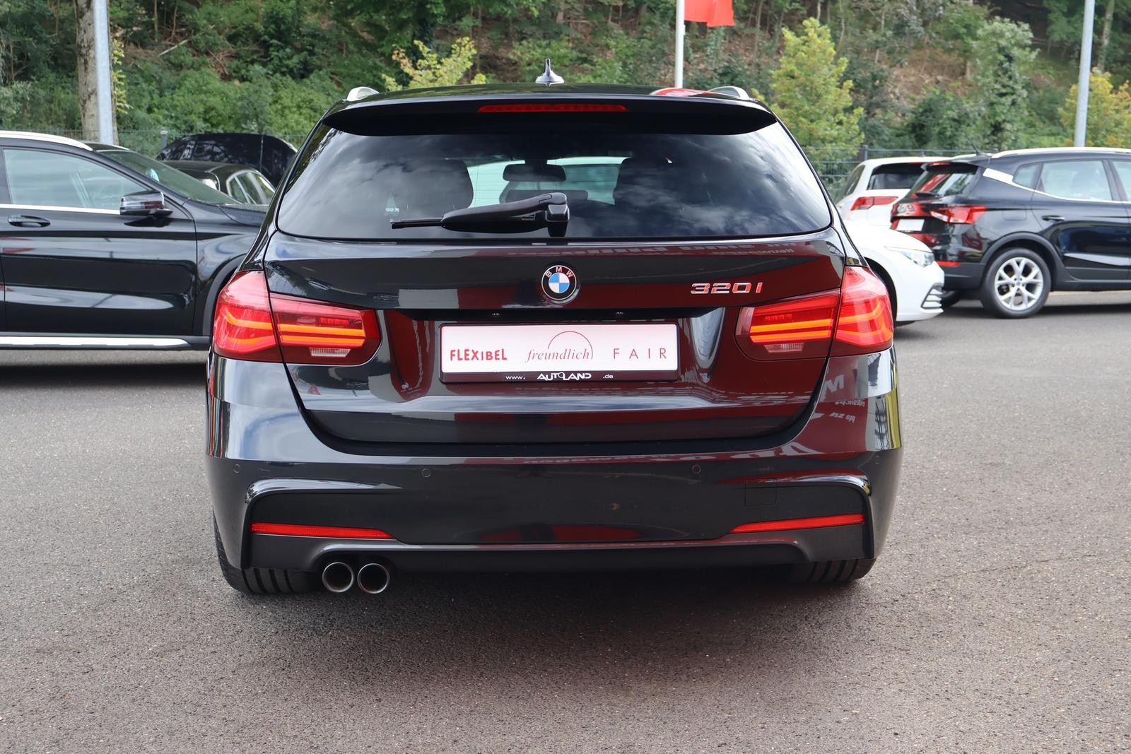 BMW 320i M Sport LED Navi Tempomat el. Heckklappe