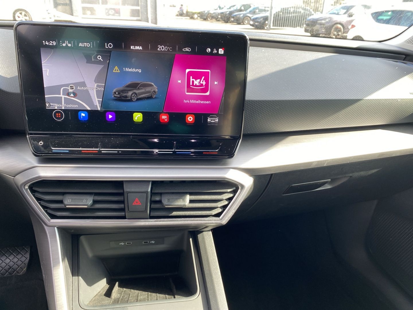 Fahrzeugabbildung SEAT Leon Sportstourer FR 2.0 TDI EU6d Navi Digitales