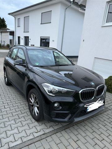 BMW X1 sDrive18d, scheckheftgepf. und neue Reifen 
