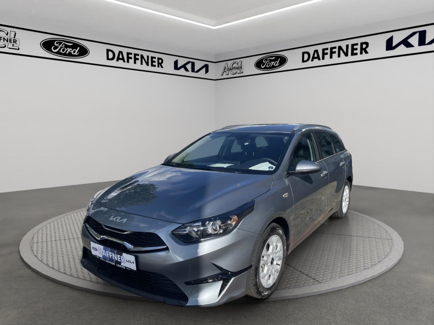 Fahrzeugabbildung Kia Ceed_sw Vision Kamera LIM VerkehrszeichenERK DAB