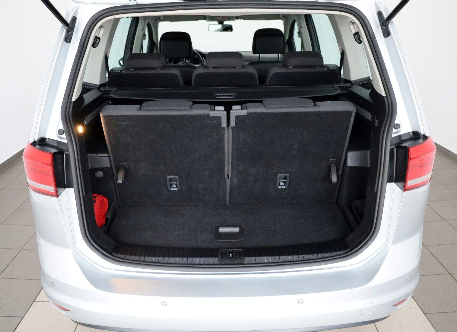 Fahrzeugabbildung Volkswagen Touran Comfortline 7 Sitzer,Navi,SH,PDC,ACC,AHK