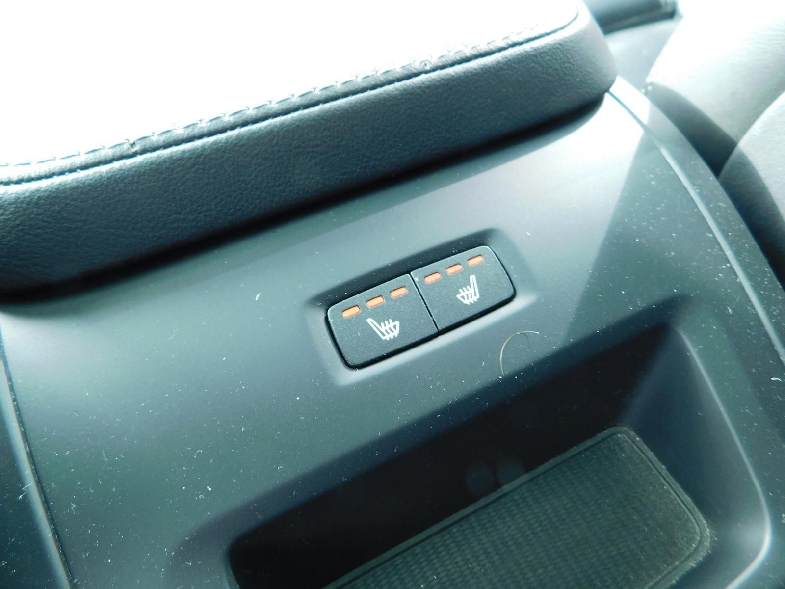 Fahrzeugabbildung Volvo XC90 B5 D Plus Dark