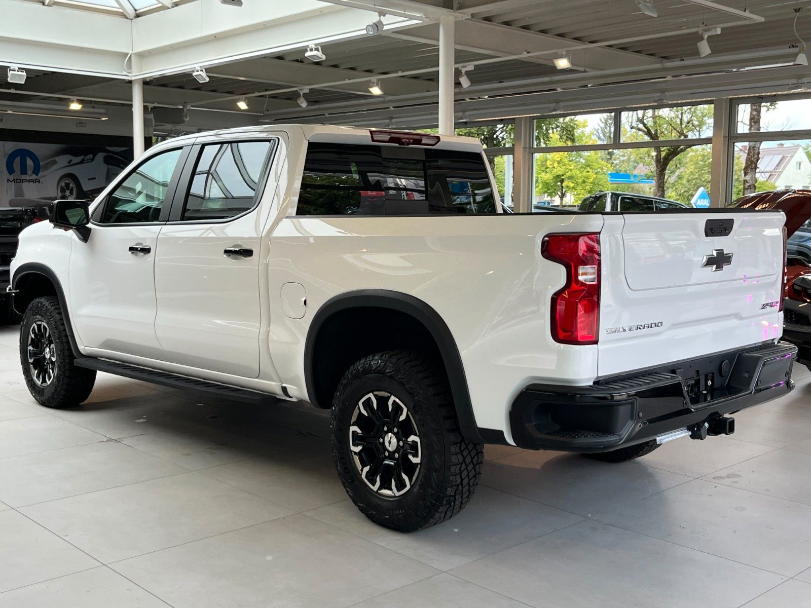 Fahrzeugabbildung Chevrolet Silverado ZR2 V8 6.2*Head-Up*360°*Offroad*AHK