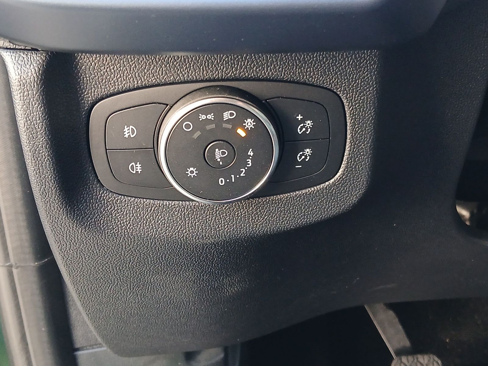 Fahrzeugabbildung Ford Tourneo Courier 1.0 EcoBoost Active Navi ACC RFK