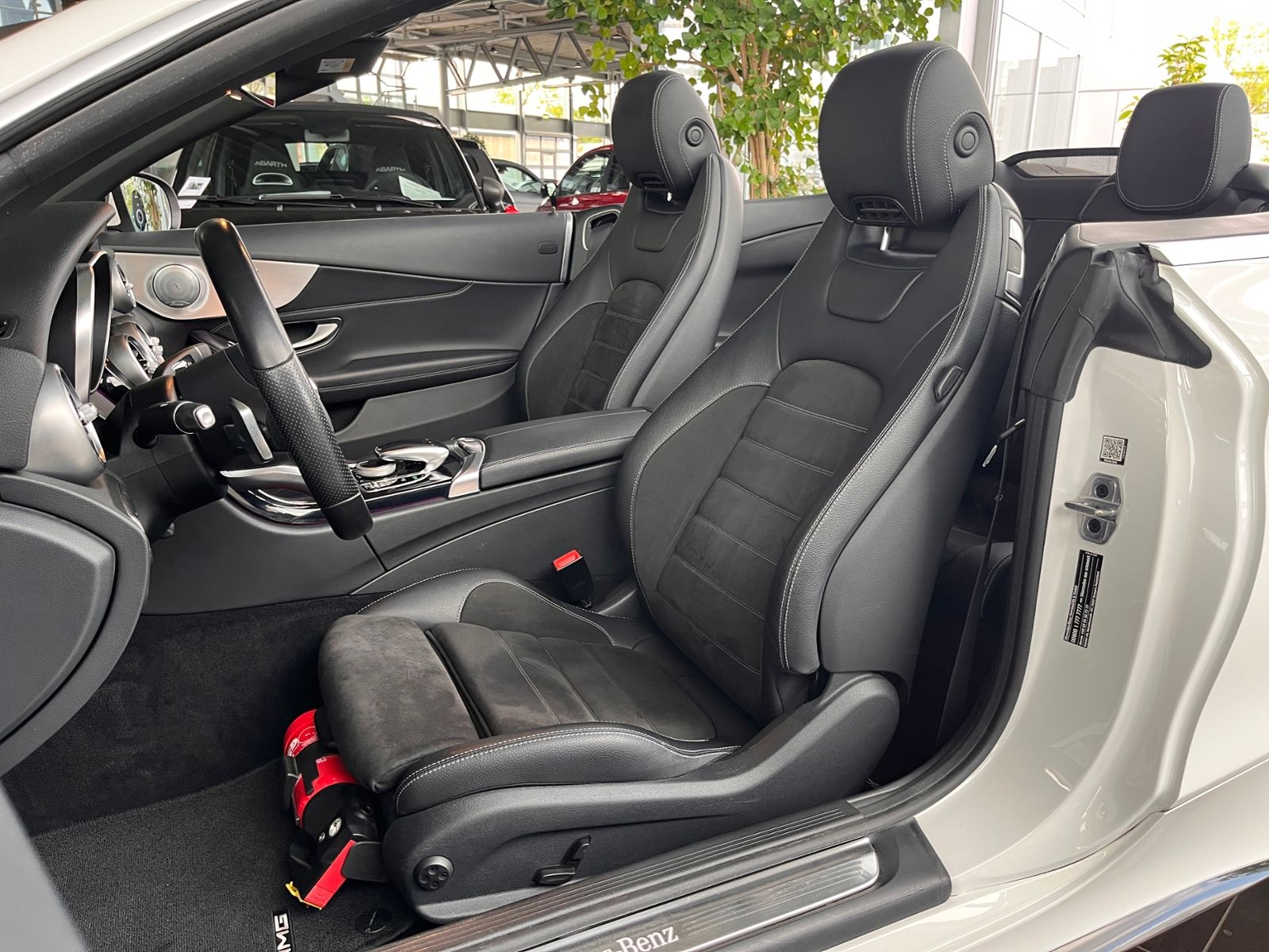 Fahrzeugabbildung Mercedes-Benz C 200 Cabrio AMG Line LED NAV RFK SHZ ALU