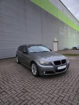 BMW E91 330i Touring LCI - BMW 330 mit Benzin-Antrieb: Kombi, E91 330i
