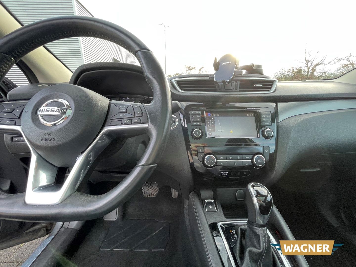 Fahrzeugabbildung Nissan Qashqai N-Connecta Auto springt nicht an