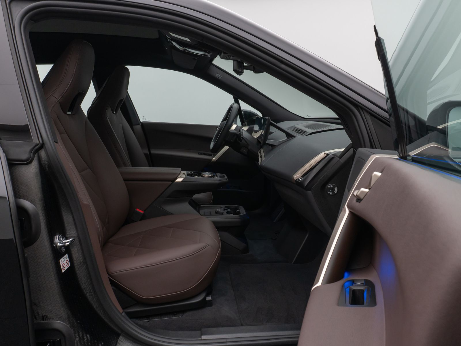Fahrzeugabbildung BMW iX xD40 Panorama Kamera HiFi Komfort SkyLounge
