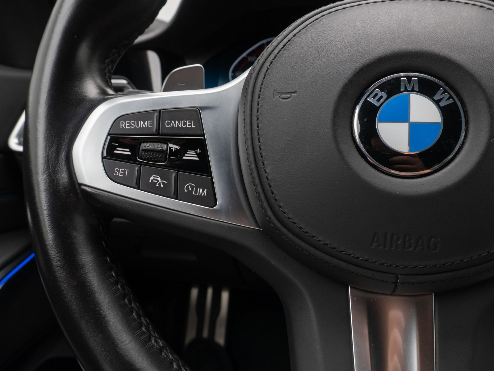 Fahrzeugabbildung BMW 320d xD M Sport 360°Laser HUD DAB Stop&Go 19Zoll