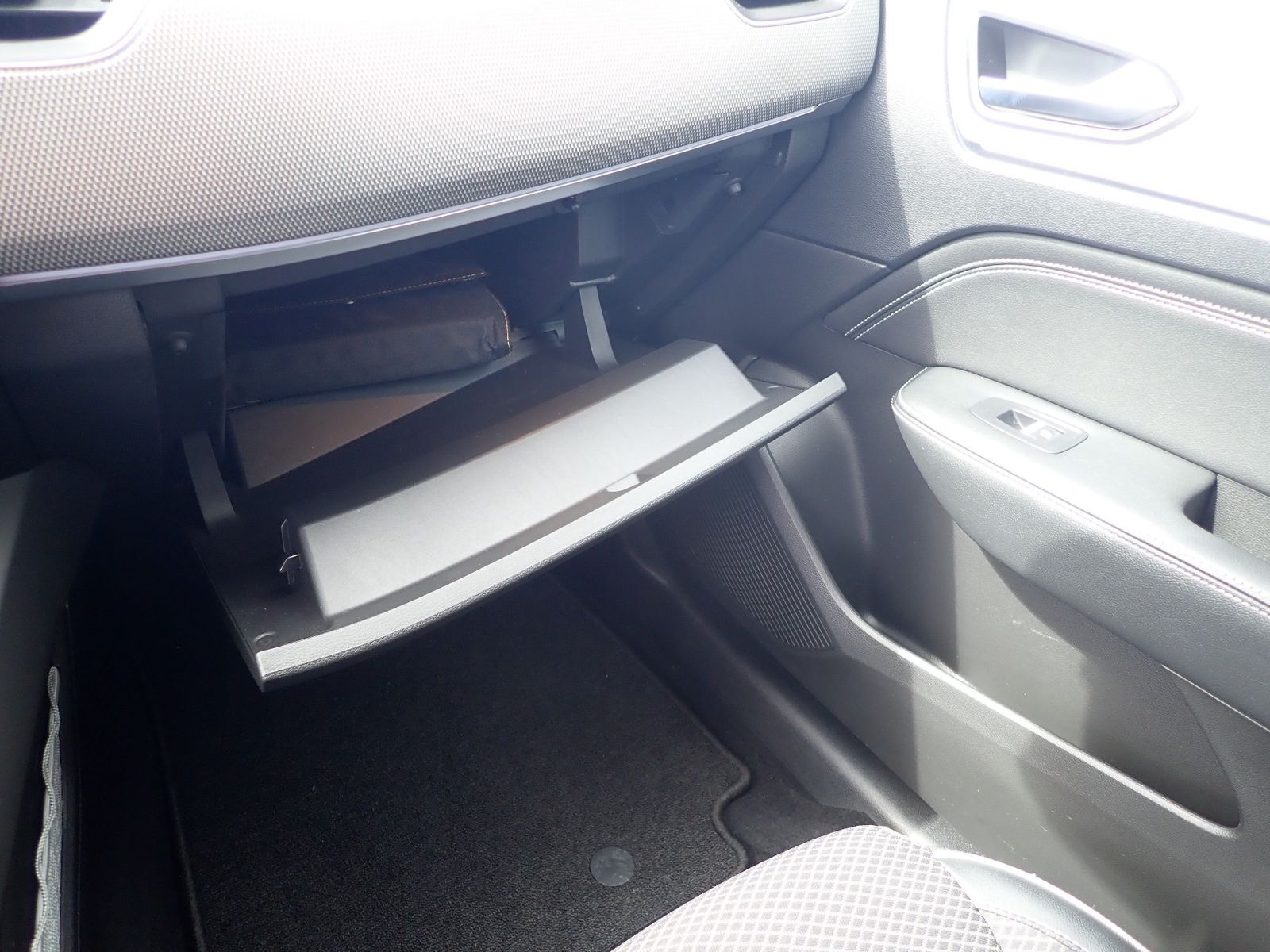 Fahrzeugabbildung Renault Arkana Intens TCe 140 EDC