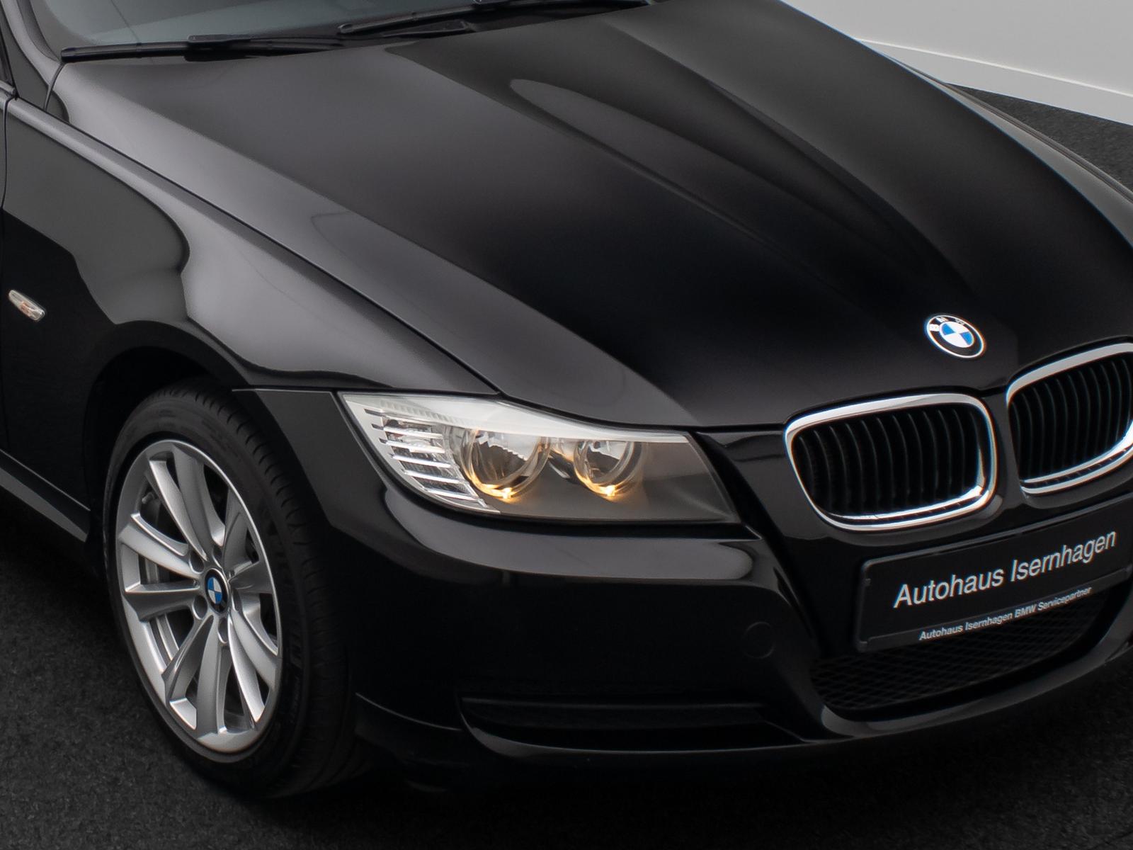 BMW 318 2012 — photo 17