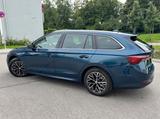 Skoda Octavia 1.5 TSI DSG STYLE AHK, ACC, HUD, 8-Rad - Skoda Octavia: Grün