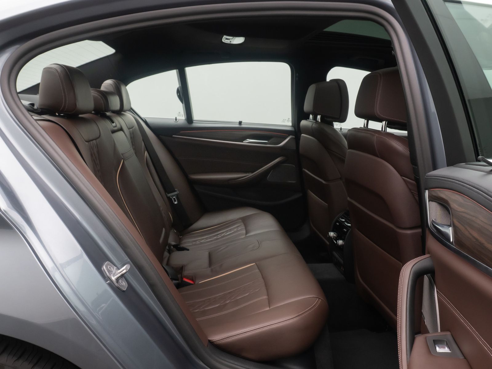 Fahrzeugabbildung BMW 530e Luxury Line ACC 360&deg; DAB Alarm Individual