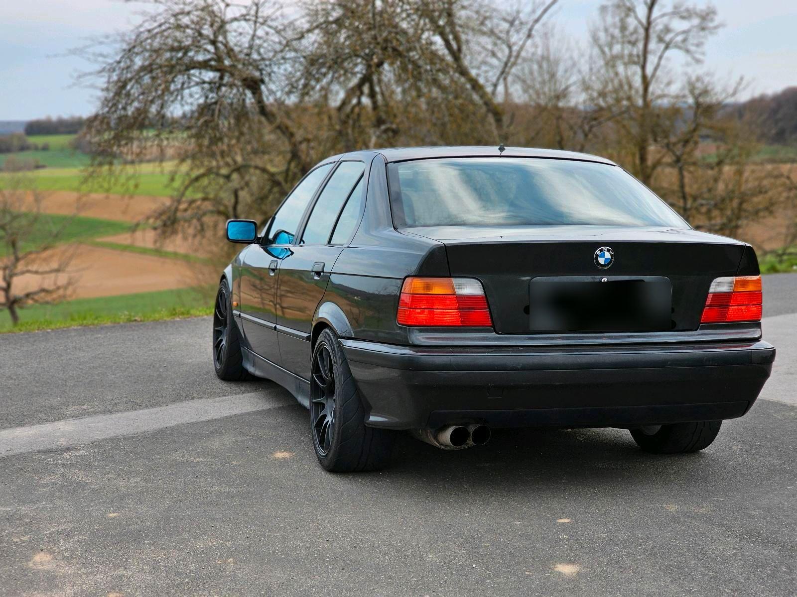 BMW 325