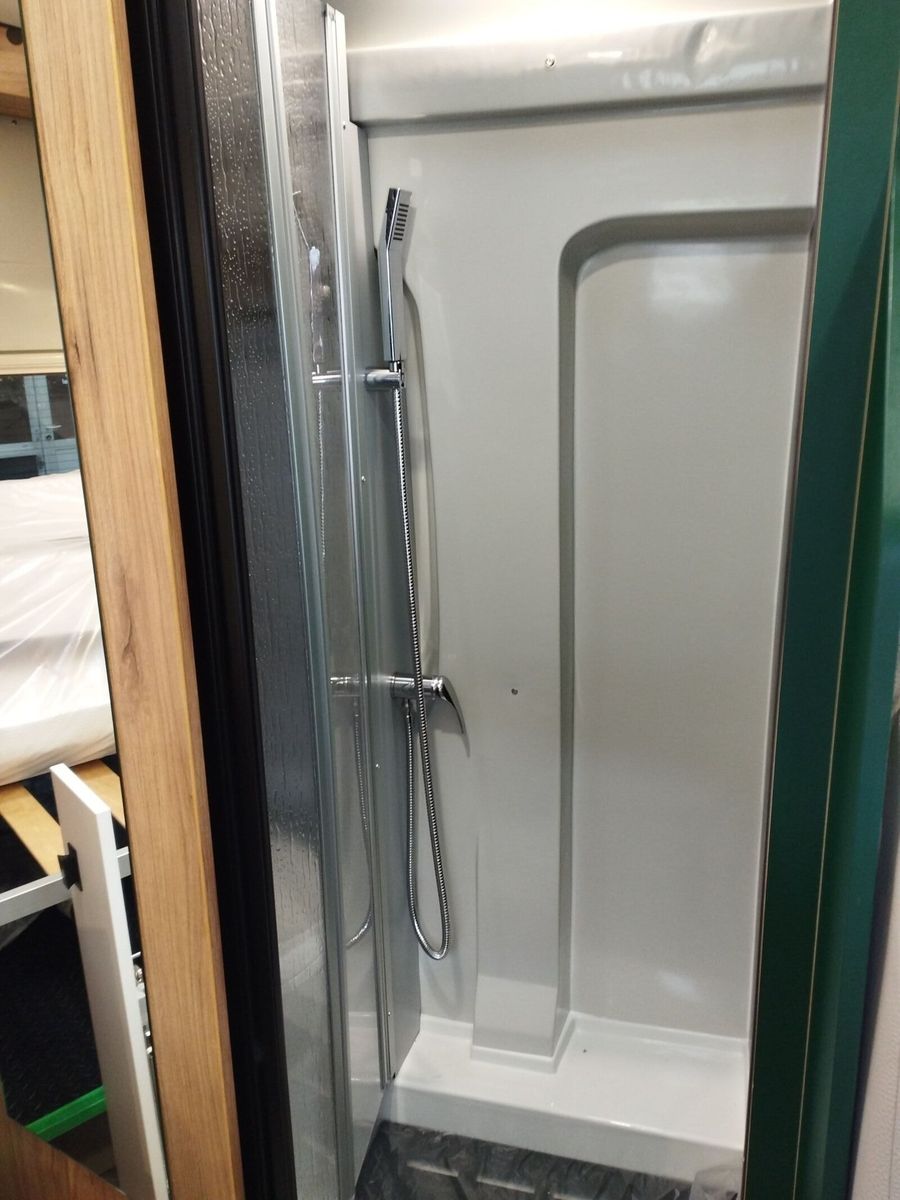 Fahrzeugabbildung Karmann Dexter 4x4 DE 560 AW Allrad 4x4, Rückfahrkamera