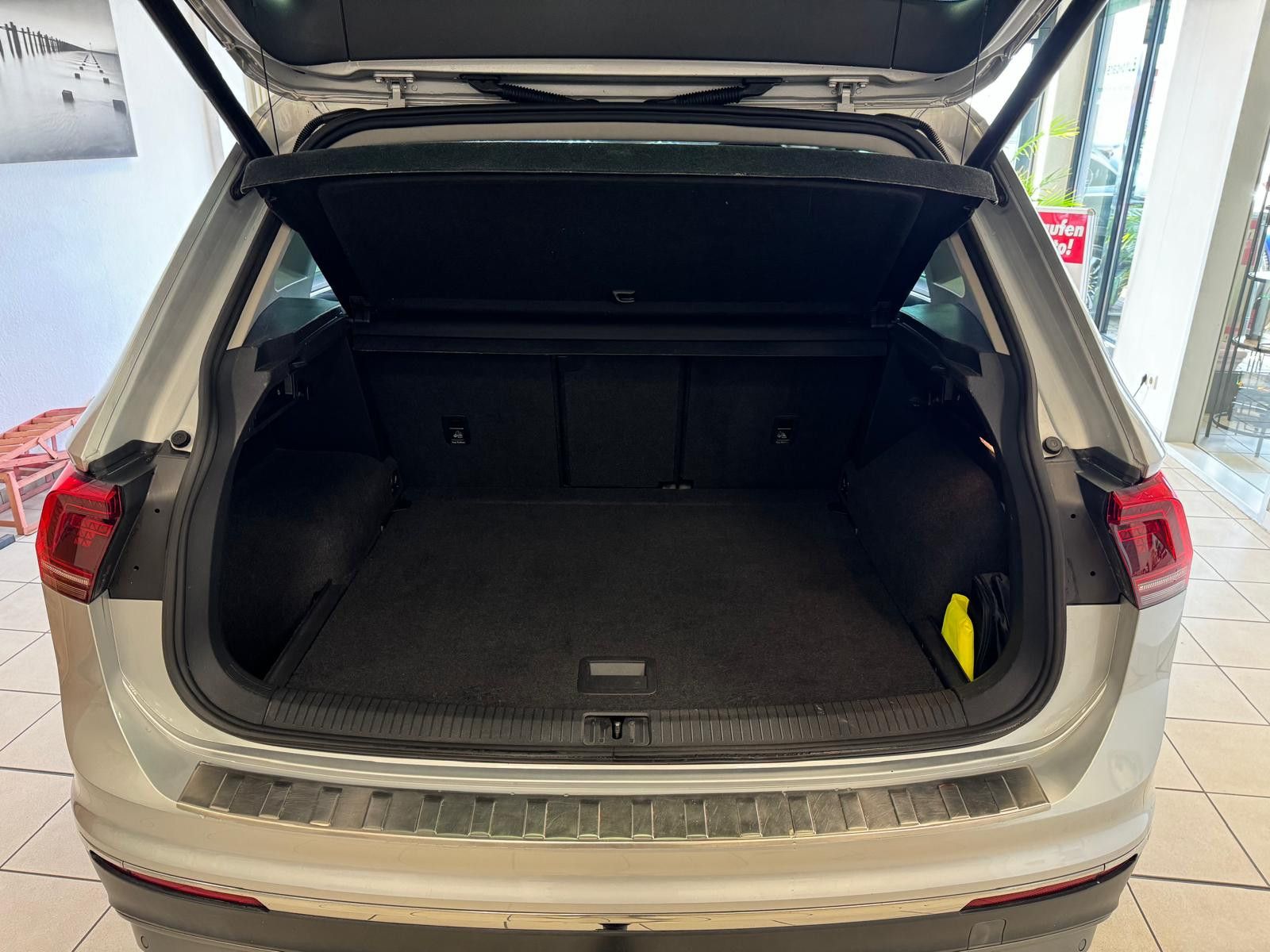 Fahrzeugabbildung Volkswagen Tiguan Highline 4Motion / LED / ergoSitz / NAVI