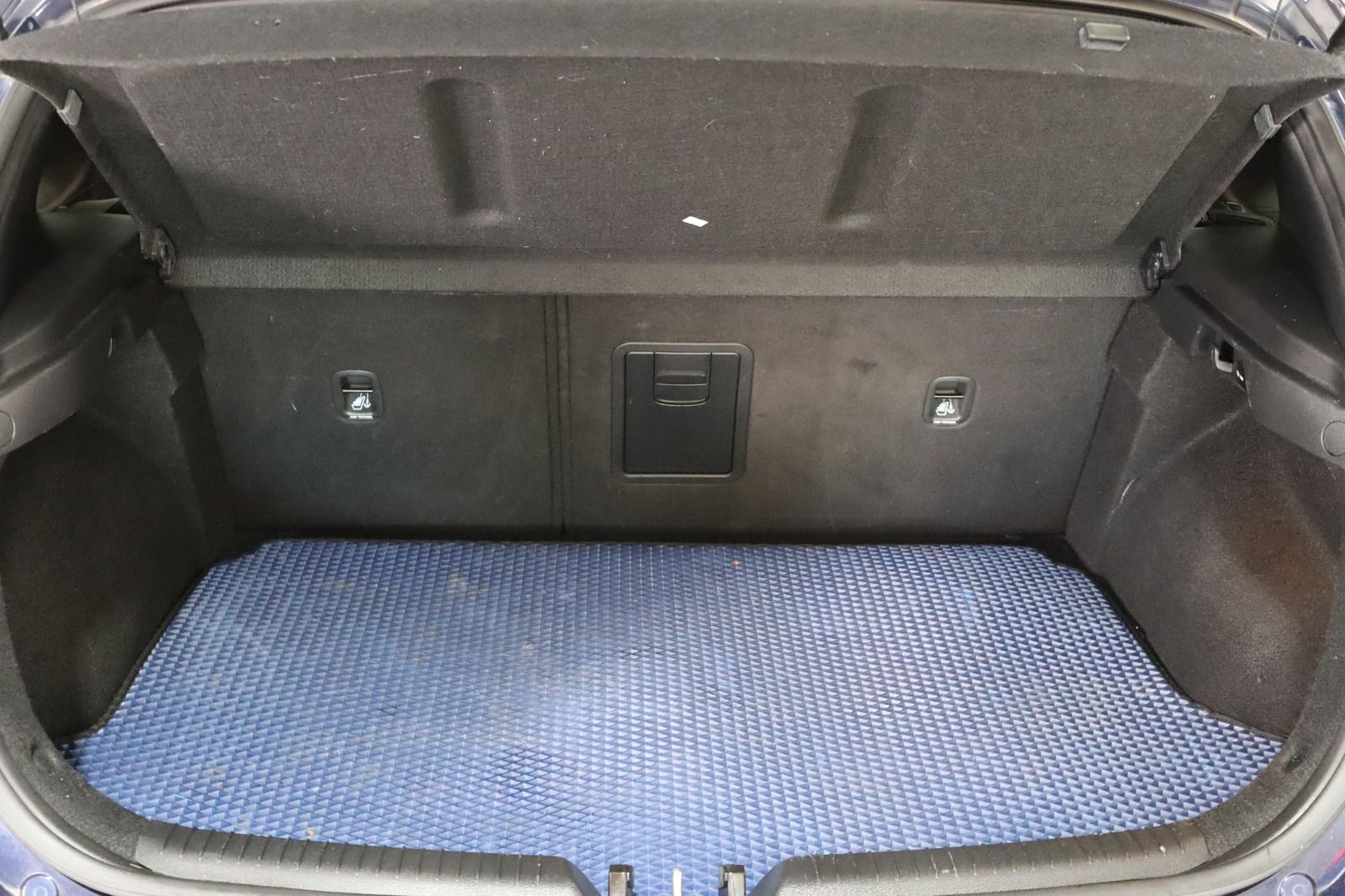 Fahrzeugabbildung Hyundai i30 1.4i * SHZ * Navi * DAB+ * Klima * YES!
