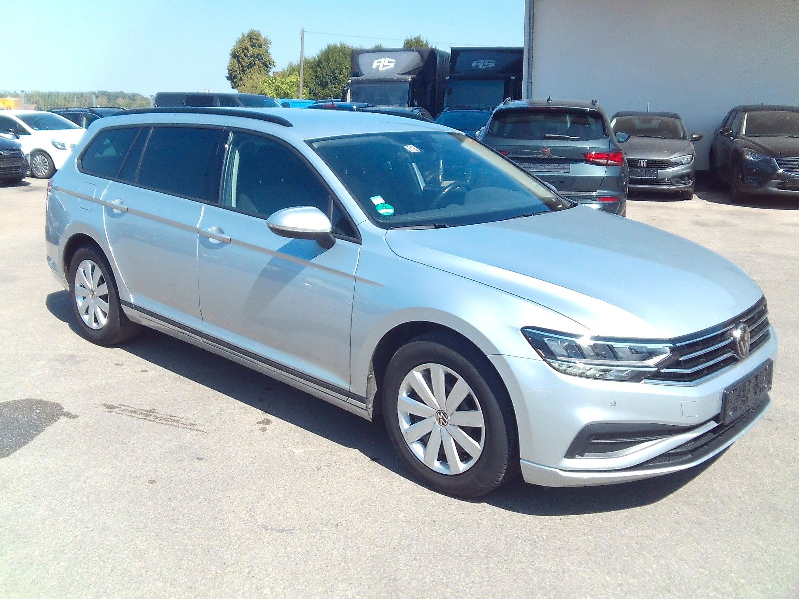 Volkswagen Passat Variant 2023, 2.0D dīzelis, Automāts, Universāls, Sudrabs — Latvijā